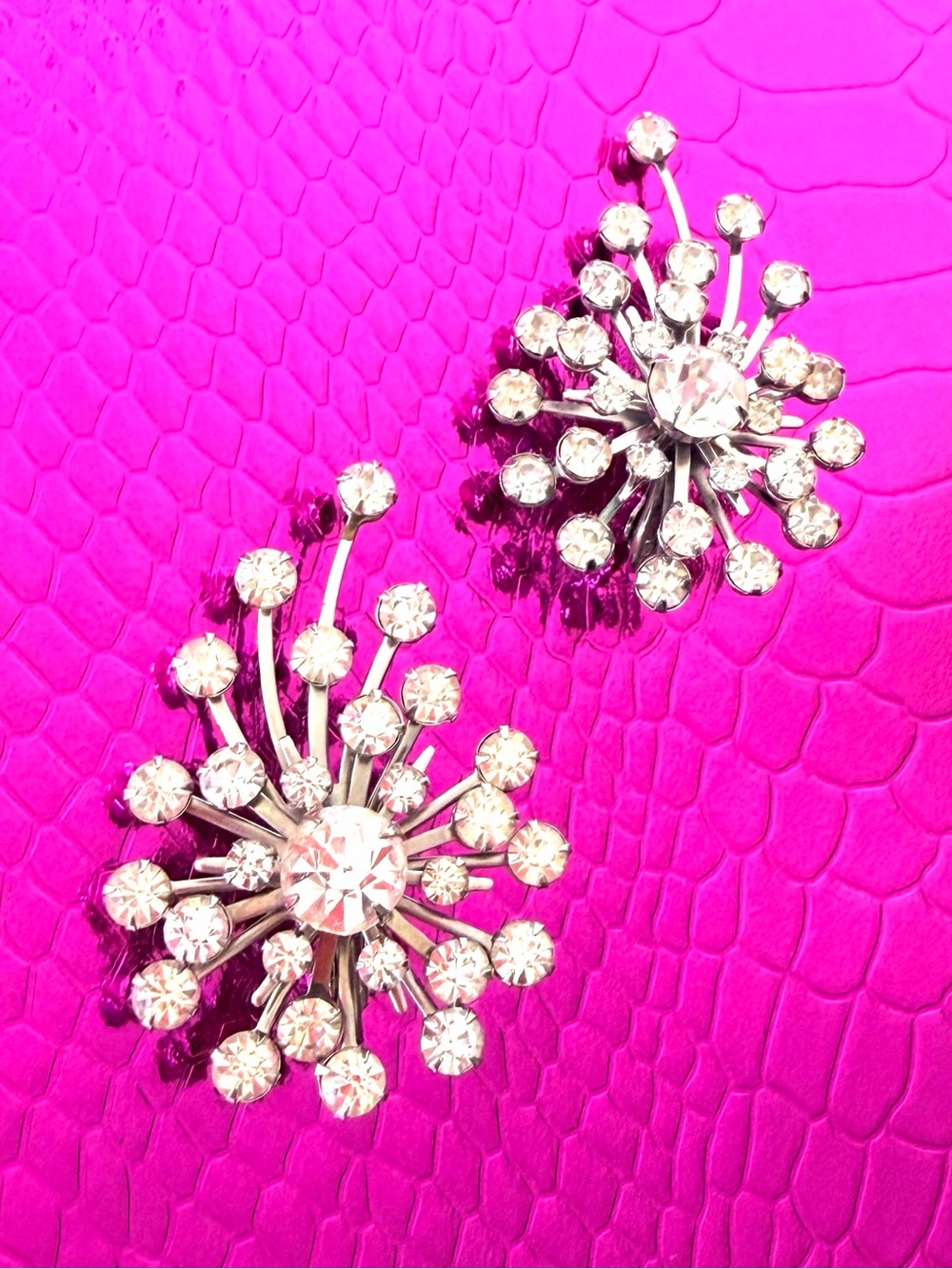 VTG 60S TARA RHINESTONE STAR Burst clip on statement Earrings 2" Women's jewelry